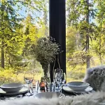 Dom wakacyjny Lapland Landscape Xxl With Nature View, Sauna, Fireplace & Kitchen, Sodankylae, Luosto, Fell Village